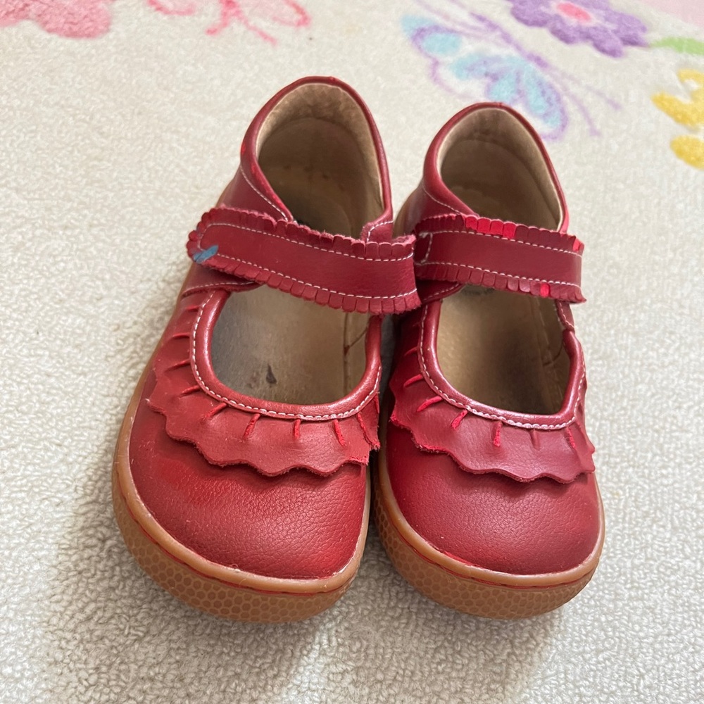 Girls Livie & Luca shoes size 13, wear signs.
